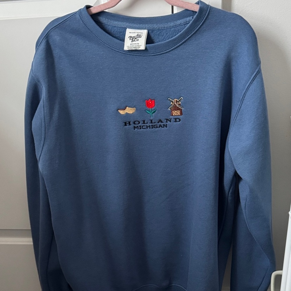 Pacifica Classic Holland Michigan Blue Sweatshirt